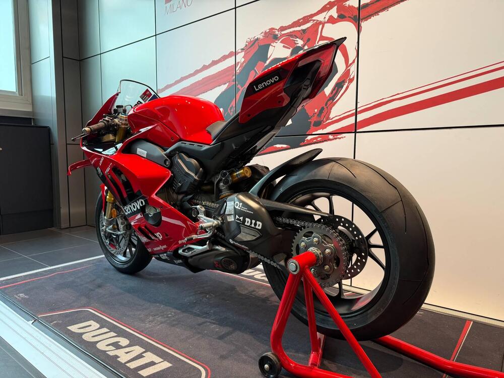 Ducati Panigale V4 Bagnaia 2022 World Champion Replica (2023) (10)