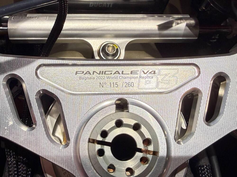 Ducati Panigale V4 Bagnaia 2022 World Champion Replica (2023) (17)
