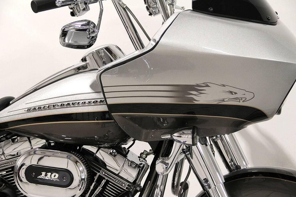 Harley-Davidson 1800 Road Glide (2008 - 12) - FLTRSE (3)