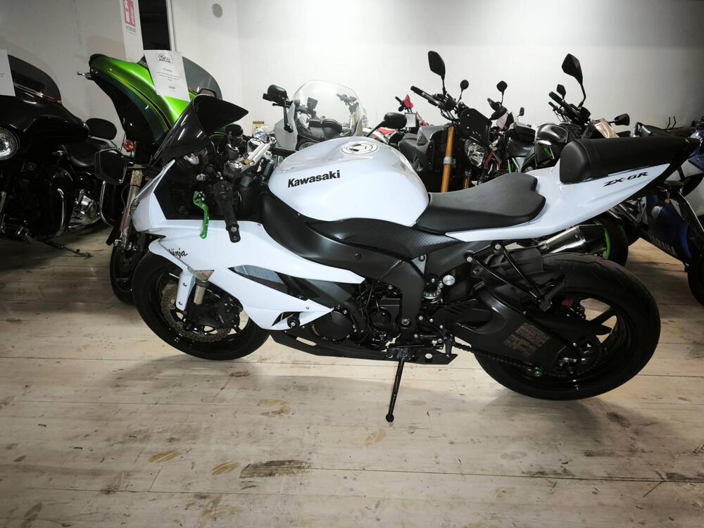 Kawasaki Ninja 600 ZX-6R (2009 - 16) (3)