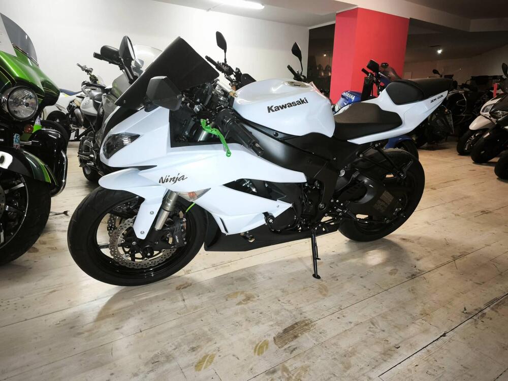 Kawasaki Ninja 600 ZX-6R (2009 - 16) (4)