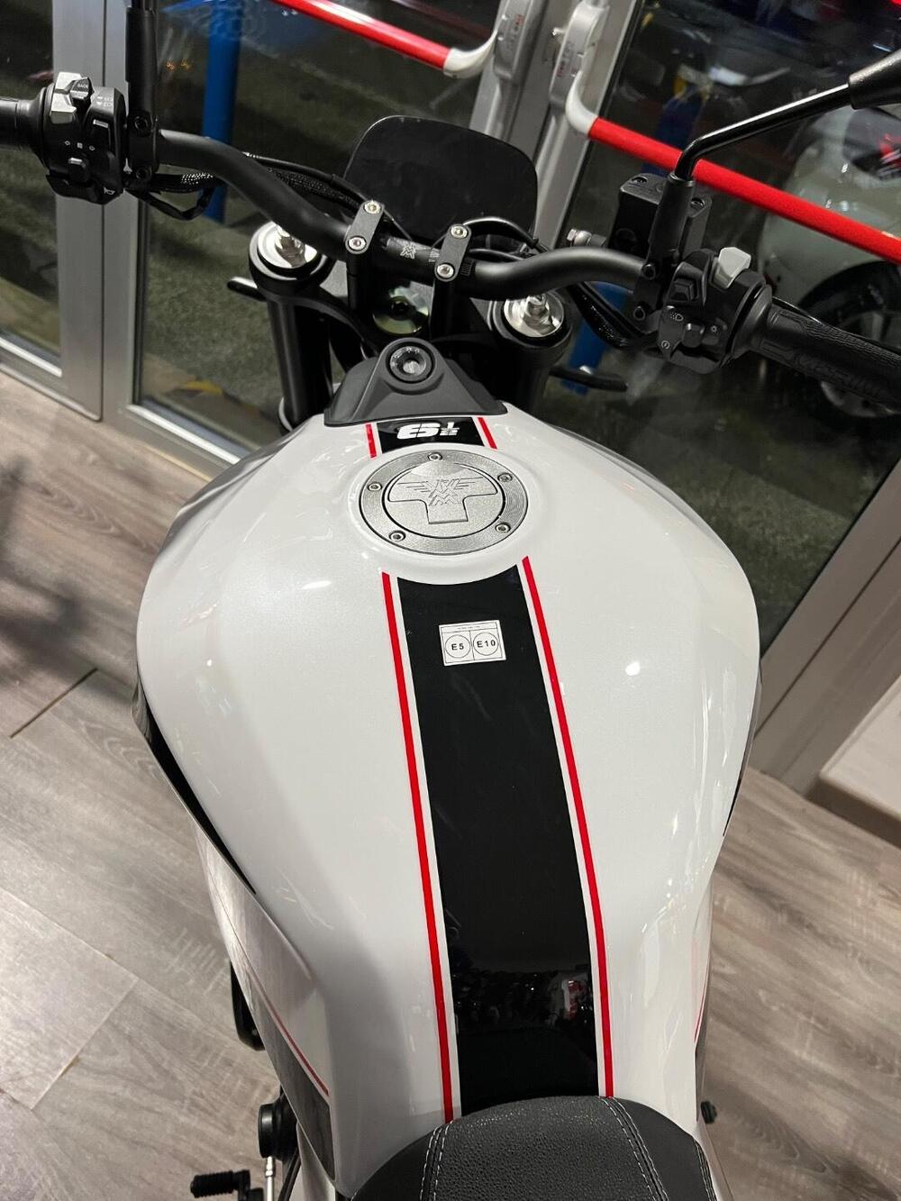 Moto Morini SEIEMMEZZO STR (2022 - 26)