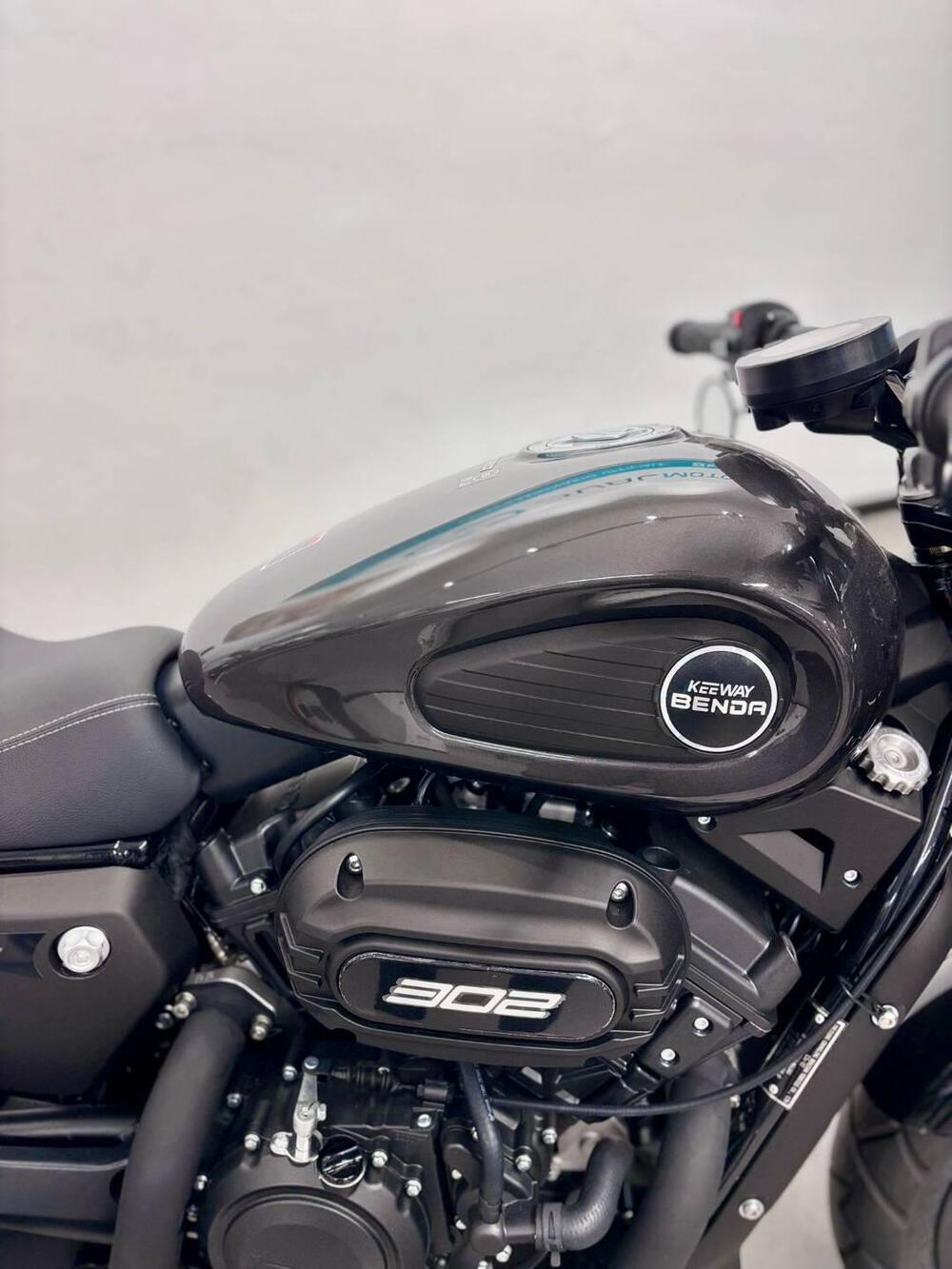 Keeway Motor V302 C (2022 - 26) (2)