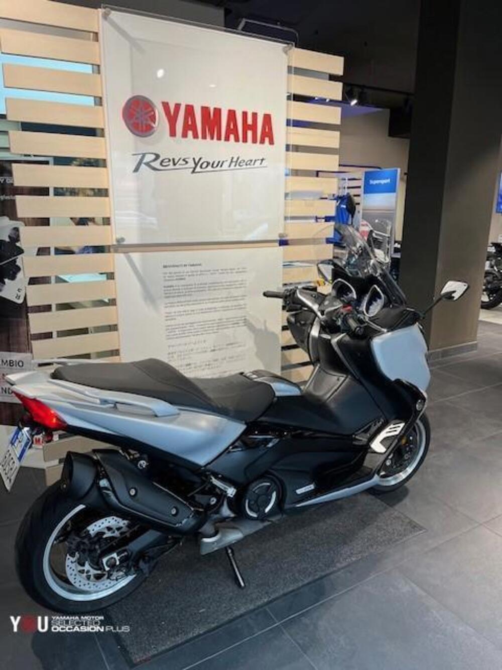 Yamaha T-Max 530 DX (2017 - 19) (4)