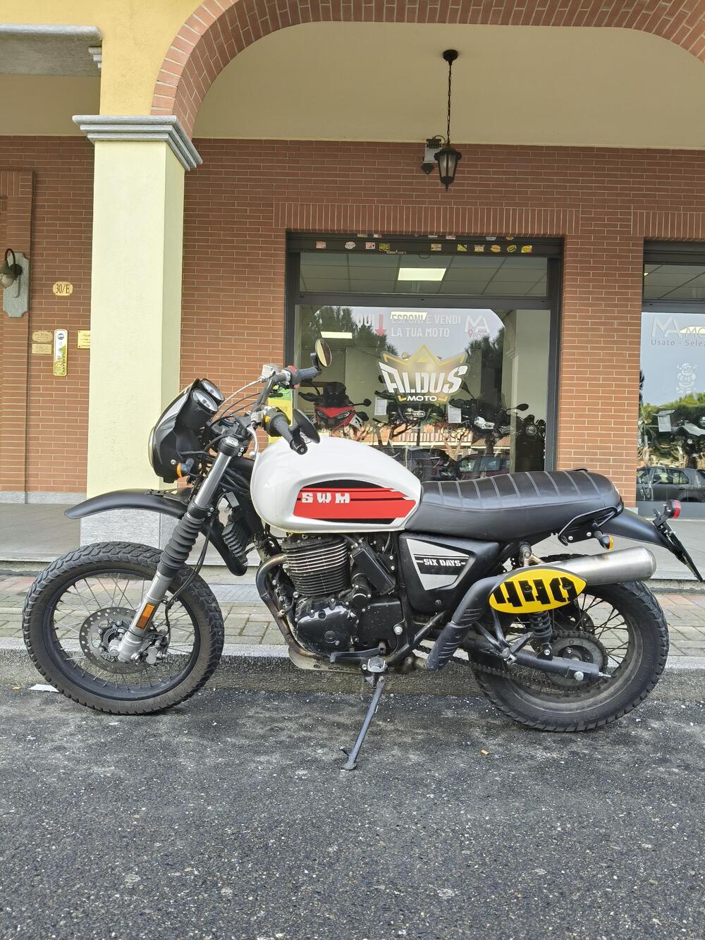 Swm Six Days 440 (2018 - 20)