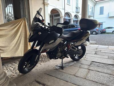 KTM 990 Supermoto T (2009 - 11) usata