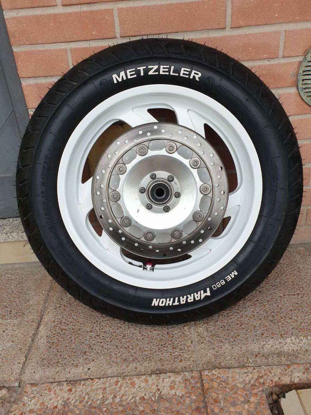 Cerchi in lega bianchi Valkyrie F6C HONDA