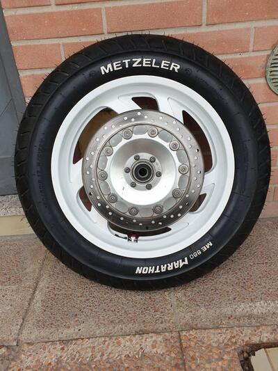 Cerchi in lega bianchi Valkyrie F6C HONDA