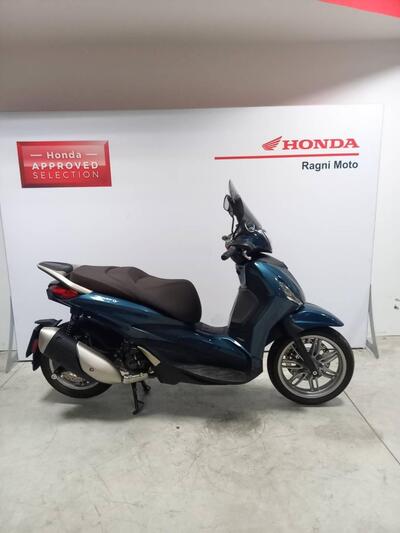 Piaggio Beverly 300 ABS-ASR (2021 - 25) usata