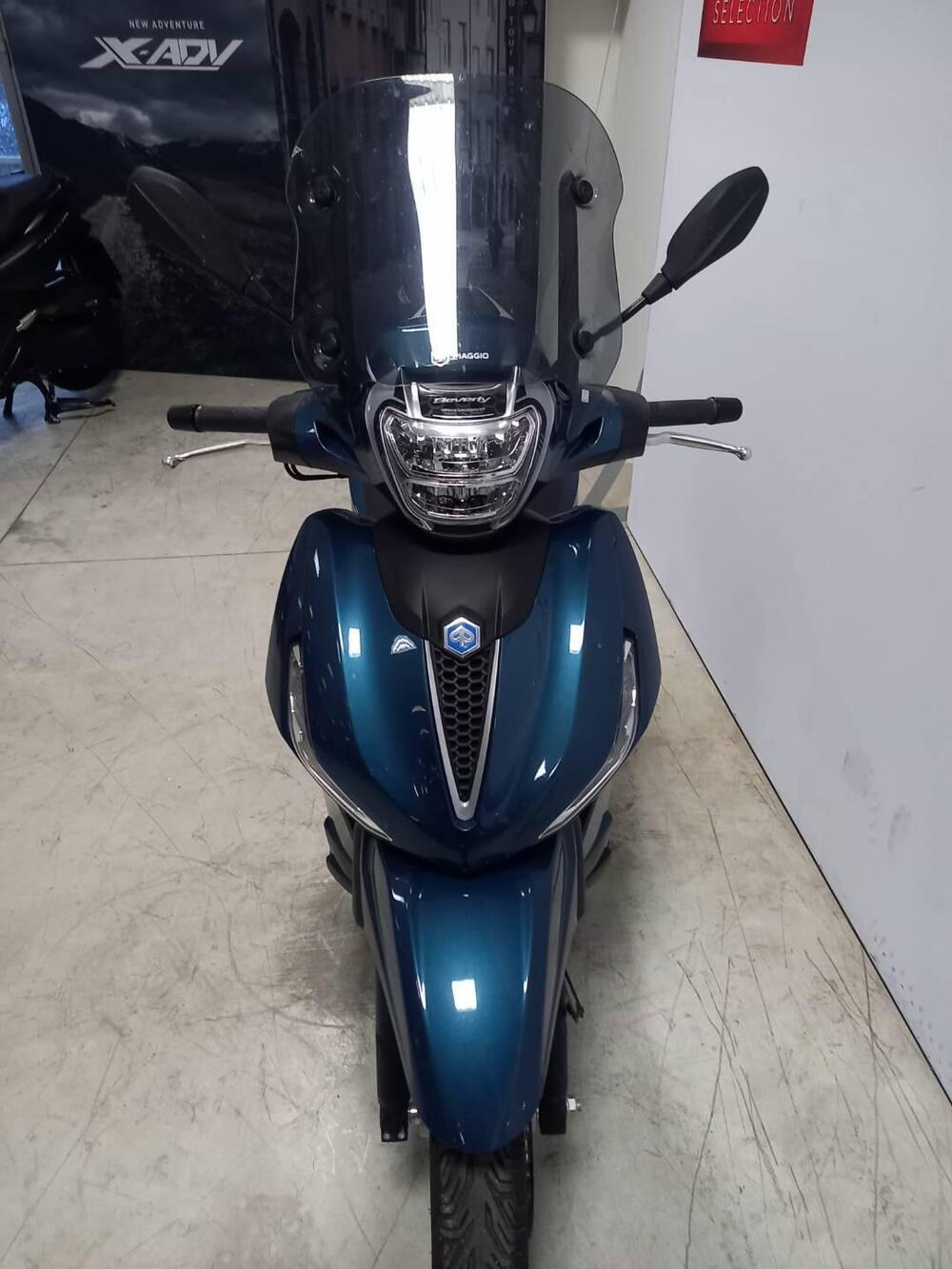 Piaggio Beverly 300 ABS-ASR (2021 - 25) (2)