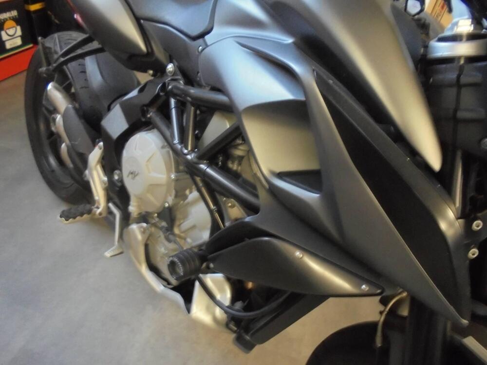 MV Agusta Rivale 800 EAS (2013 -15) (2)