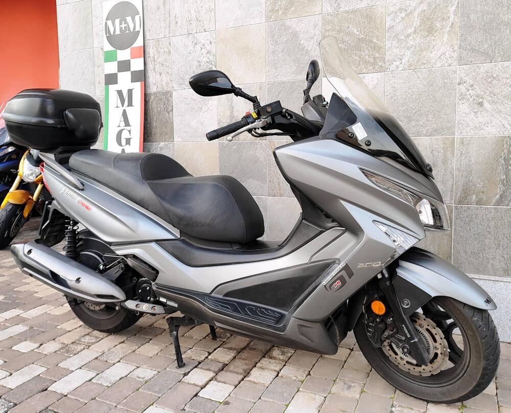 Kymco X-Town 300i ABS (2016 - 20) (5)