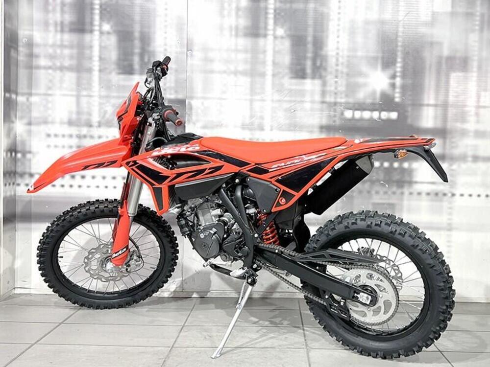 Betamotor RR 125 4T Enduro R (2024 - 26) (2)