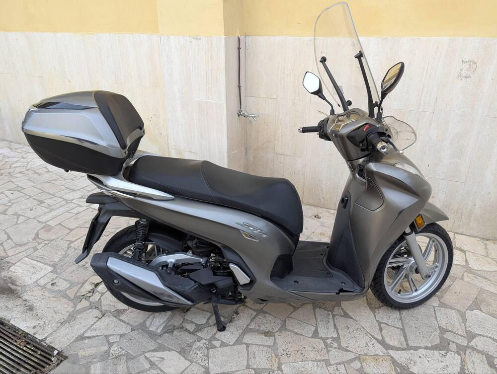 Honda SH 350 (2021 - 24) (8)