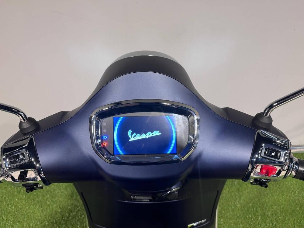 Vespa GTS 310 Super Tech (2025 - 26) (5)