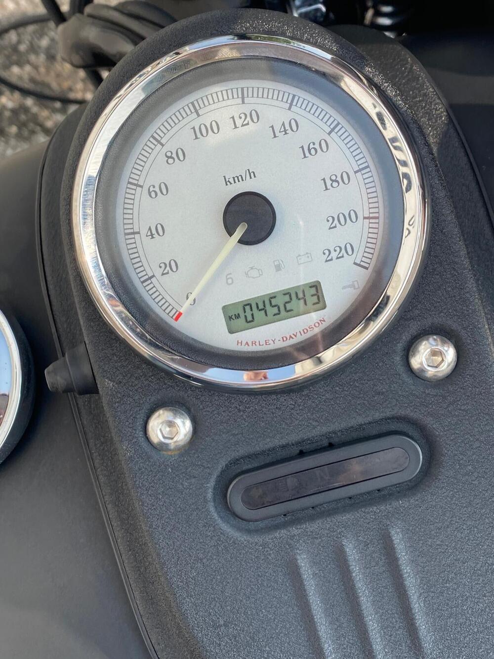 Harley-Davidson 1584 Street Bob (2008 - 15) - FXDB (3)