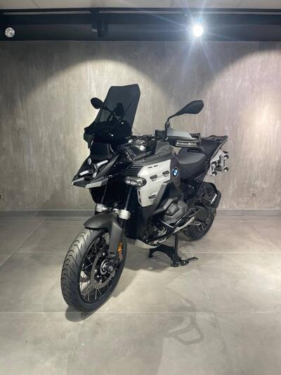 Bmw R 1300 GS Adventure Triple Black (2025 - 26) usata