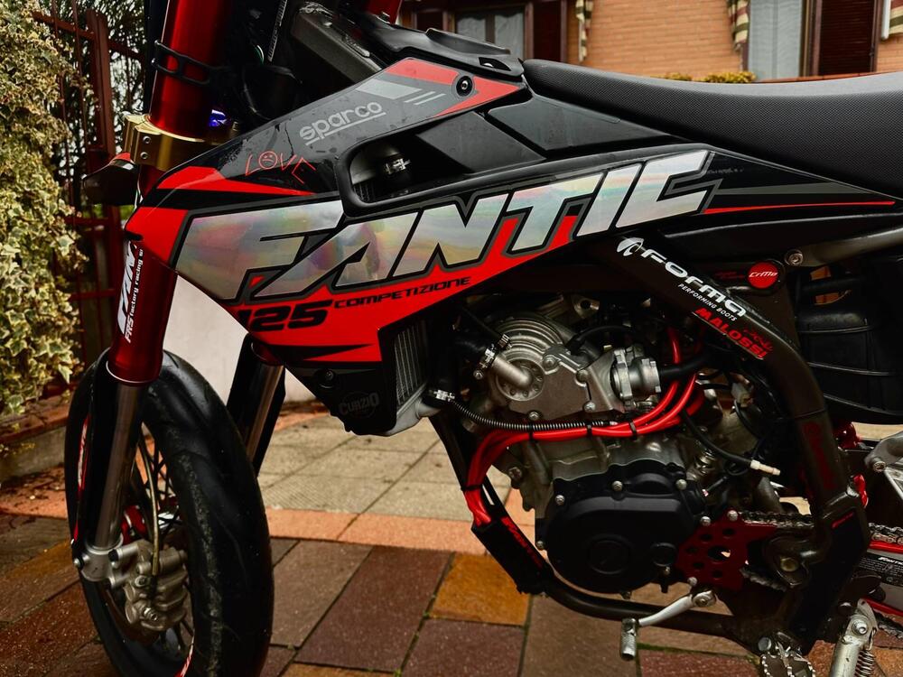 Fantic Motor Motard 125 Competition 4t (2020) (6)