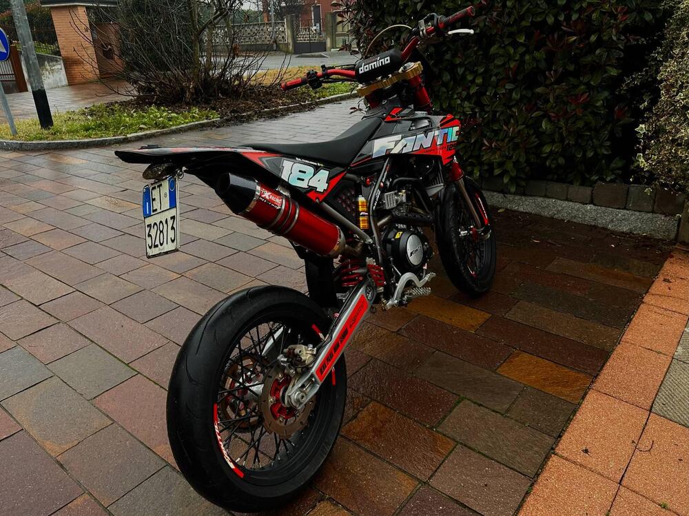 Fantic Motor Motard 125 Competition 4t (2020) (8)