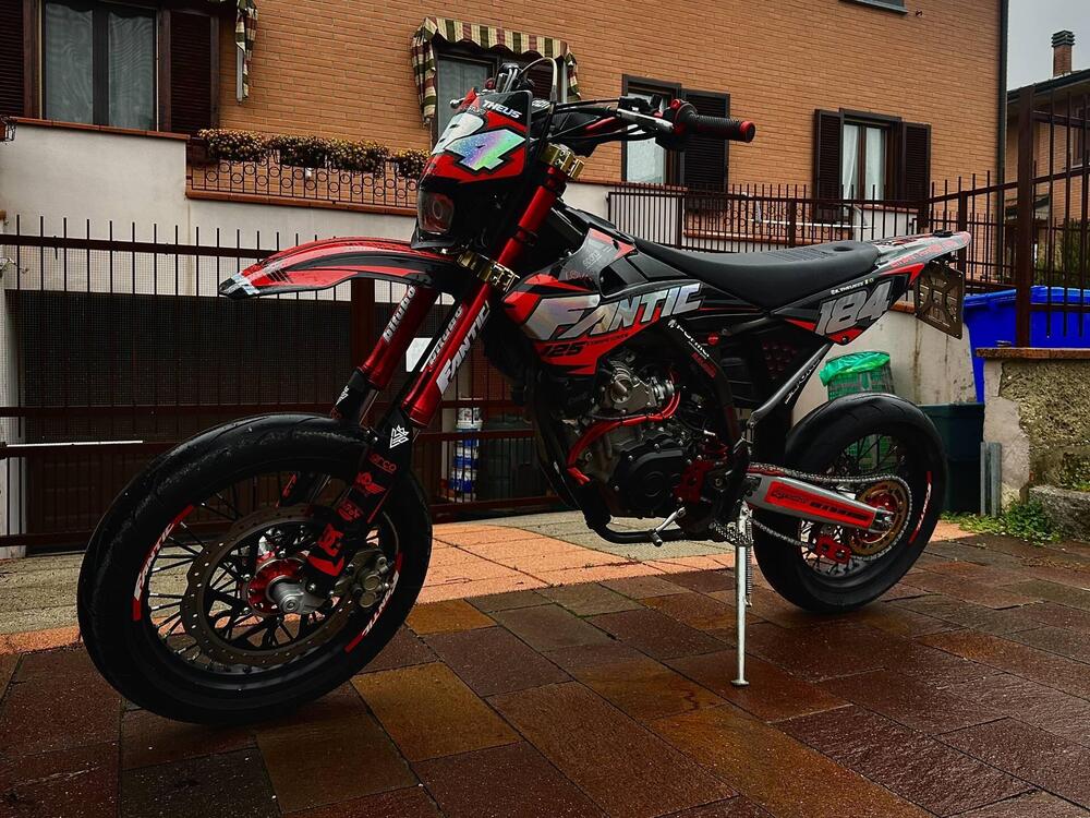 Fantic Motor Motard 125 Competition 4t (2020) (5)