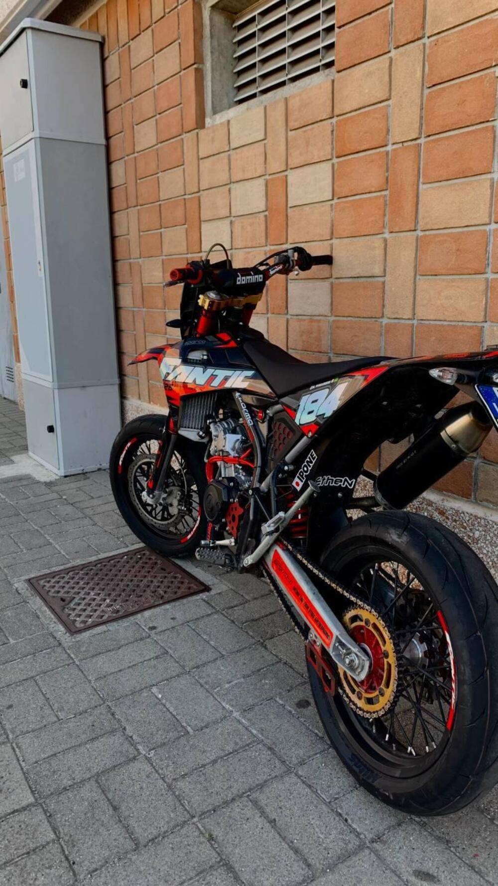 Fantic Motor Motard 125 Competition 4t (2020) (16)