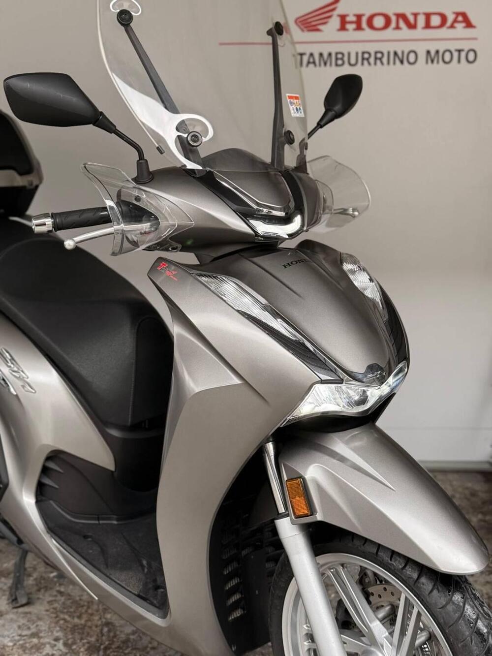 Honda SH 350 (2021 - 24) (2)