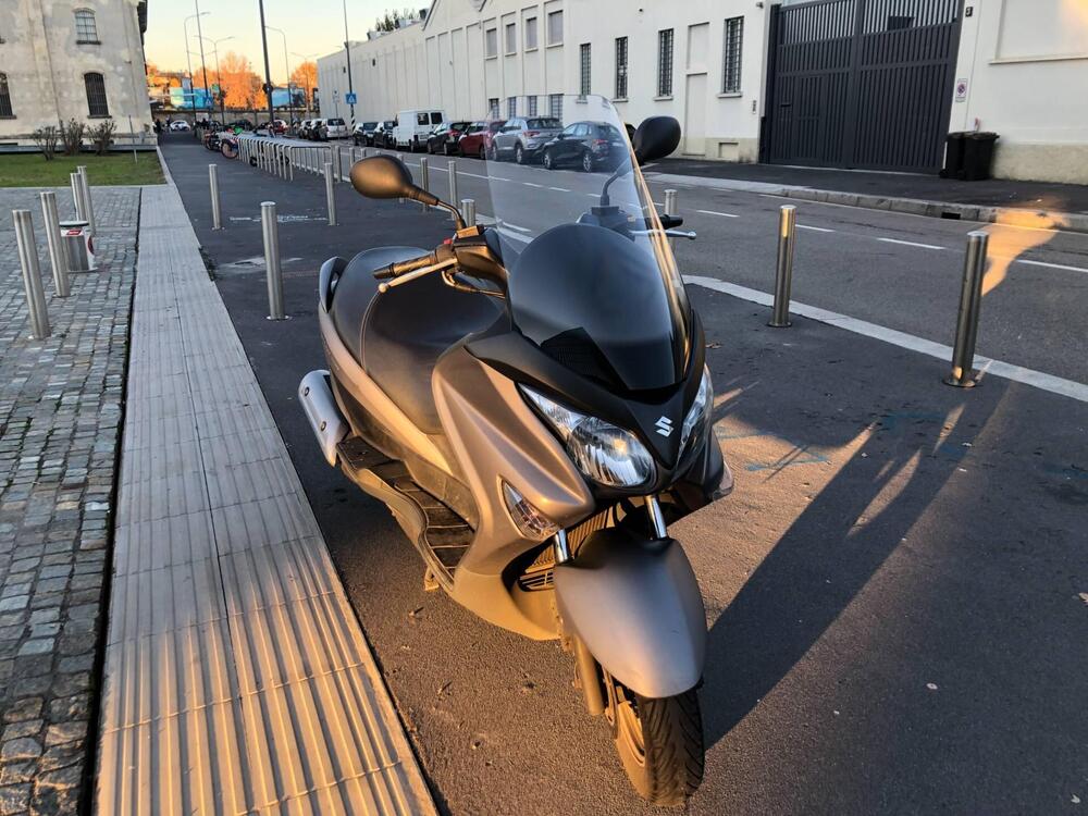 Suzuki Burgman UH 200 ABS (2014 - 16) (2)