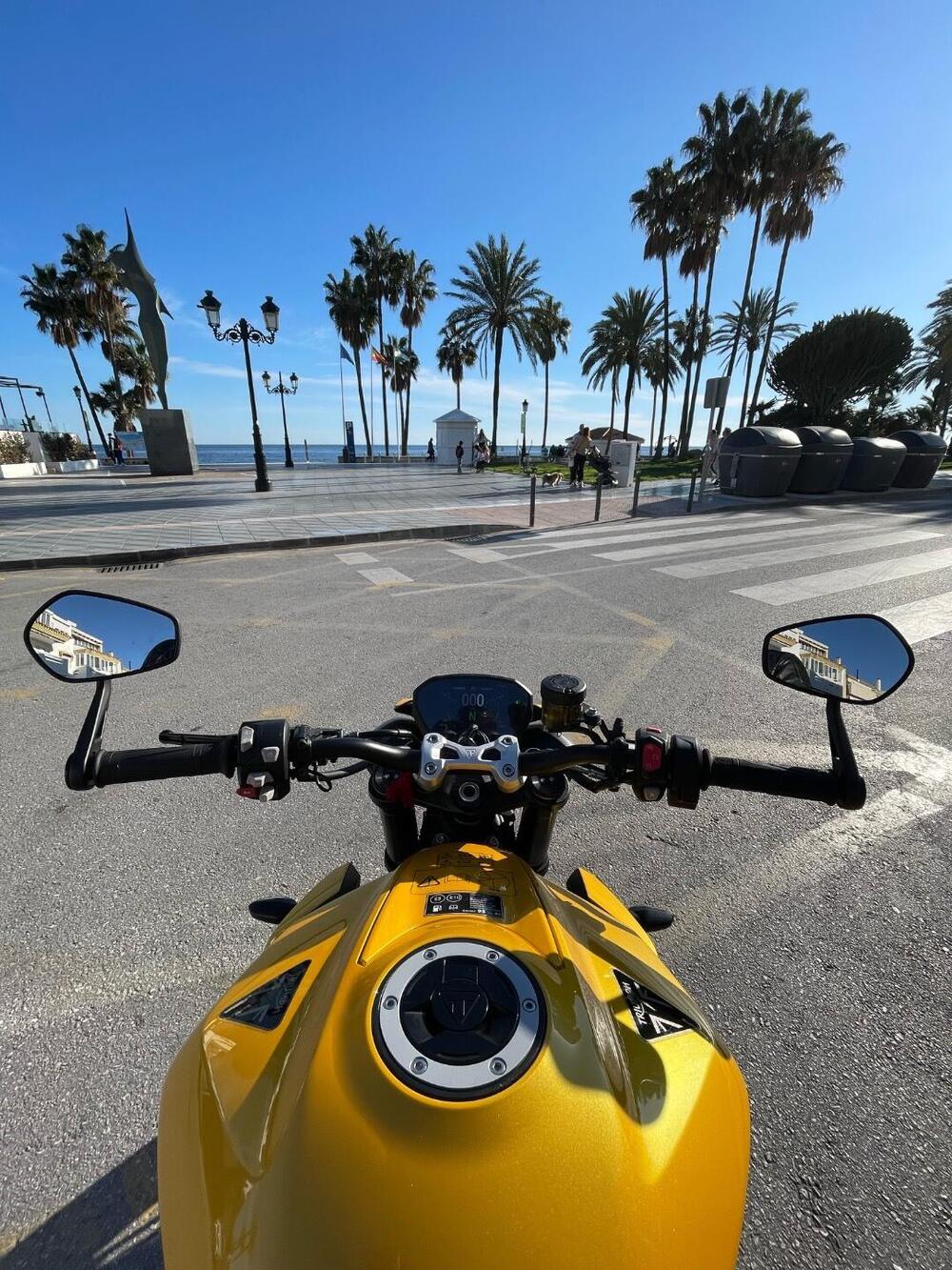 Triumph Street Triple 765 RS (2023 - 26) (7)