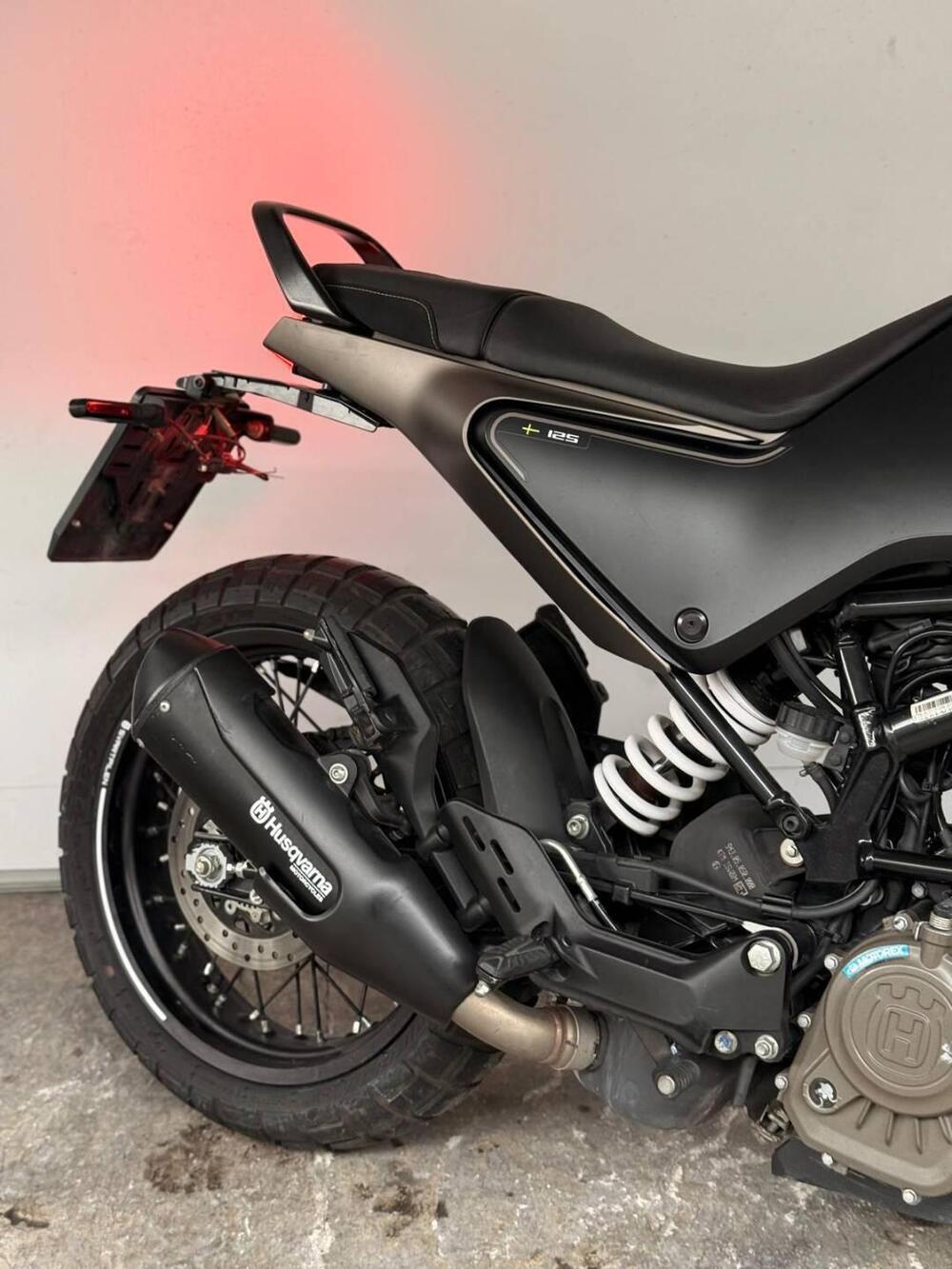 Husqvarna Svartpilen 125 (2021 - 23) (3)