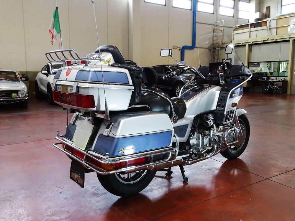 Honda GL 1200 GOLD WING ASPENCADE (6)