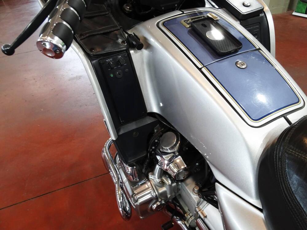 Honda GL 1200 GOLD WING ASPENCADE (17)