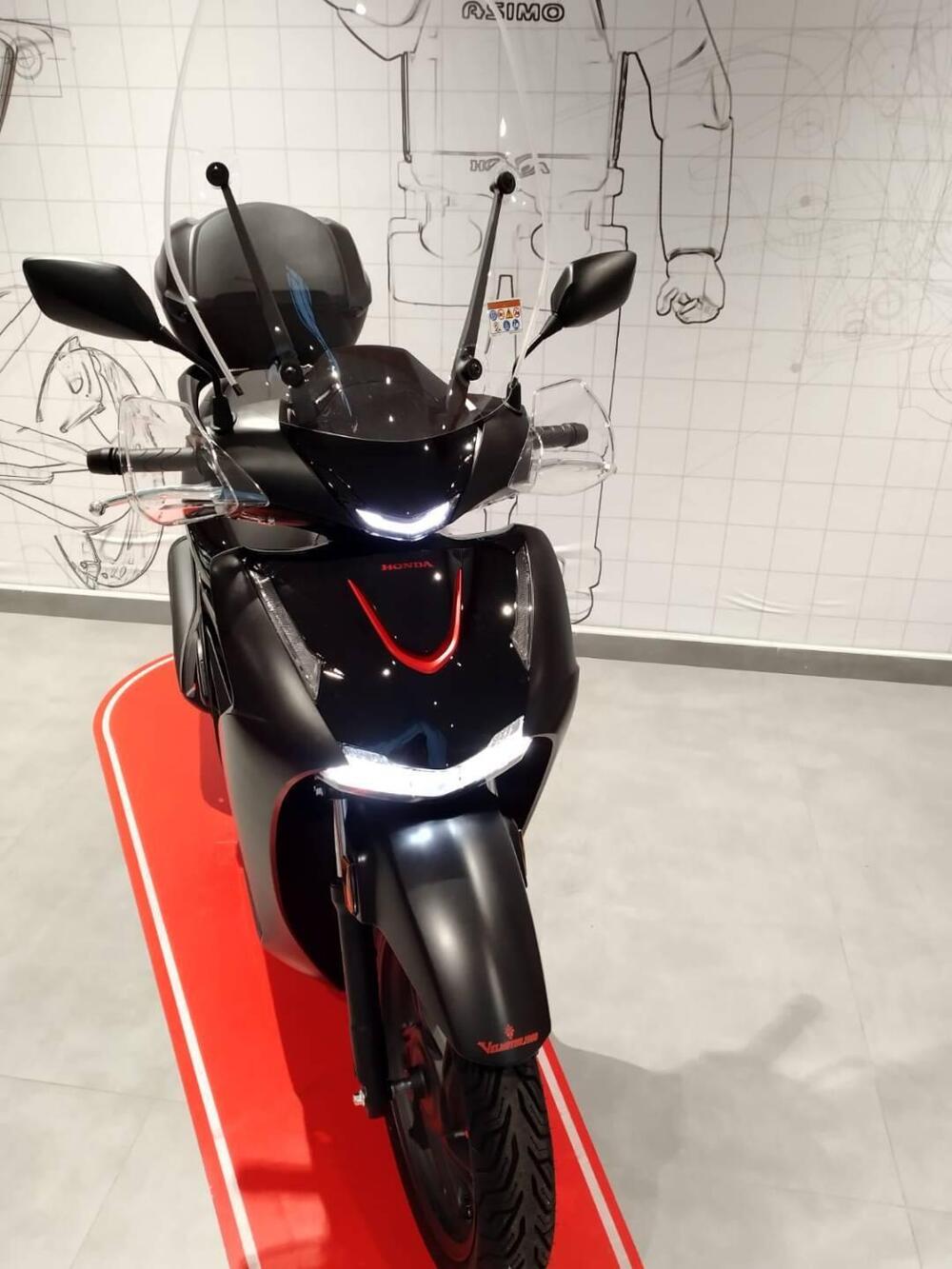 Honda SH 150 Sport (2026) (4)