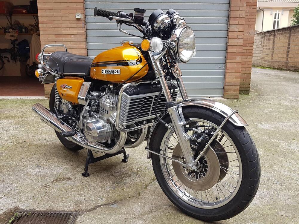 Suzuki GT 750 (2)