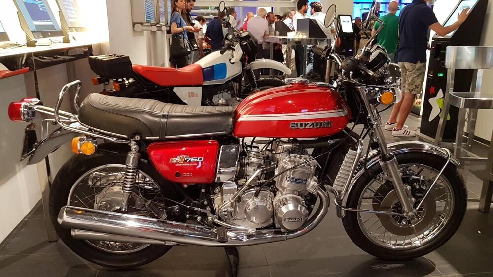 Suzuki GT 750 (3)