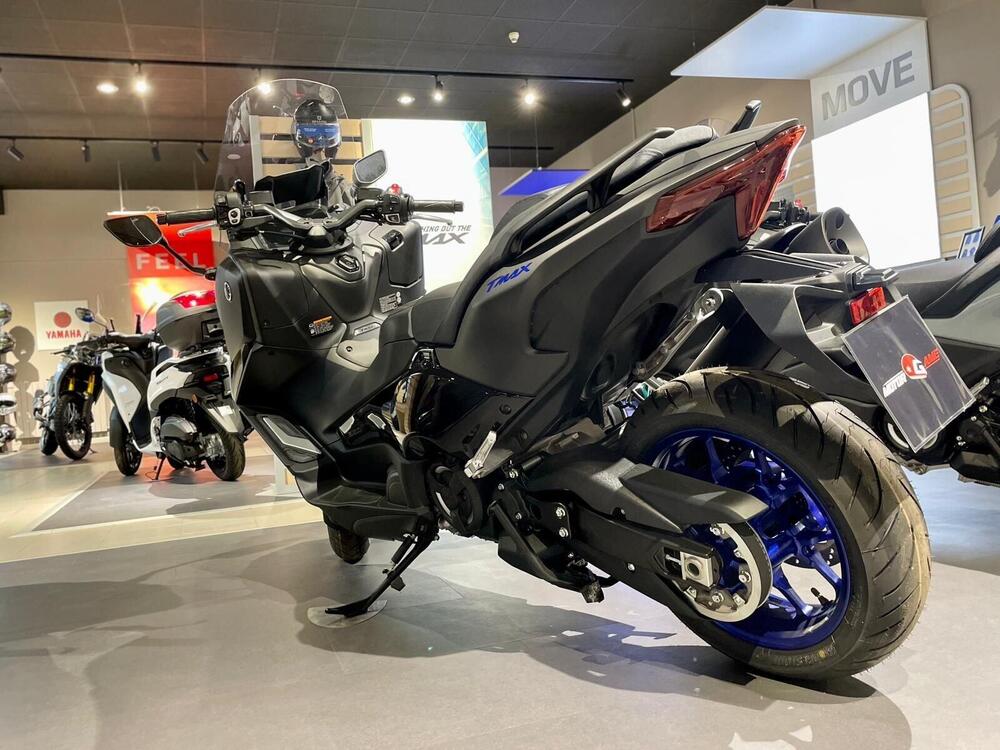 Yamaha T-Max 560 (2025 - 26) (3)