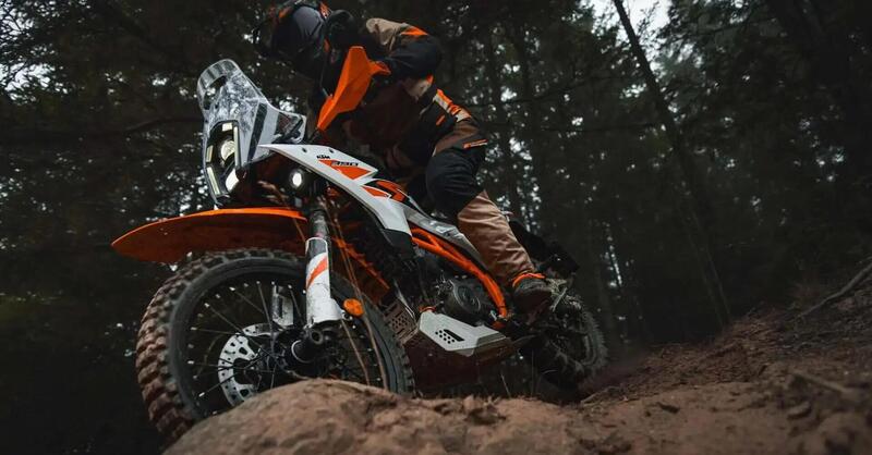 Dieci anni di garanzia per la 390 Adventure: il nuovo corso KTM parte dall&rsquo;India?