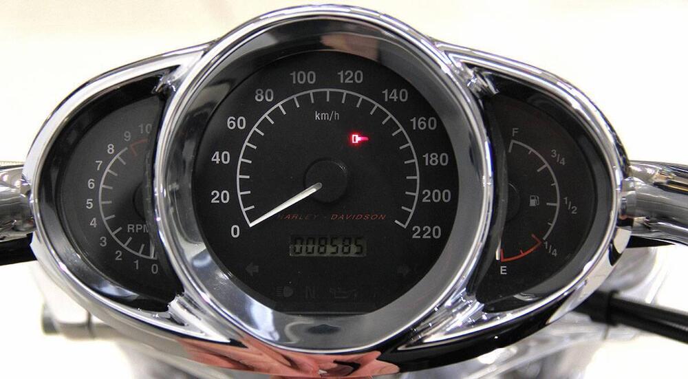 Harley-Davidson 1130 V-Rod (2002 - 05) - VRSCA (8)