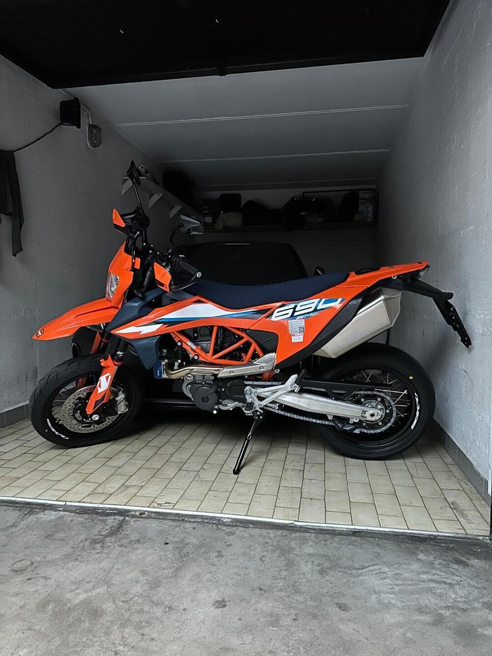 KTM 690 SMC R (2023 - 25) (2)