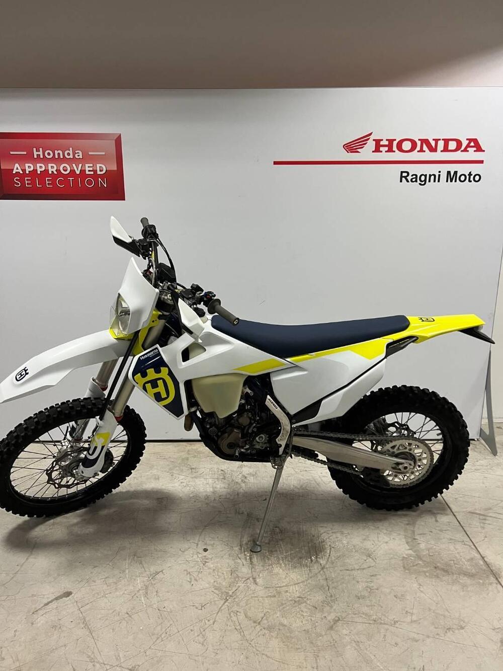 Husqvarna FE 250 (2023) (2)