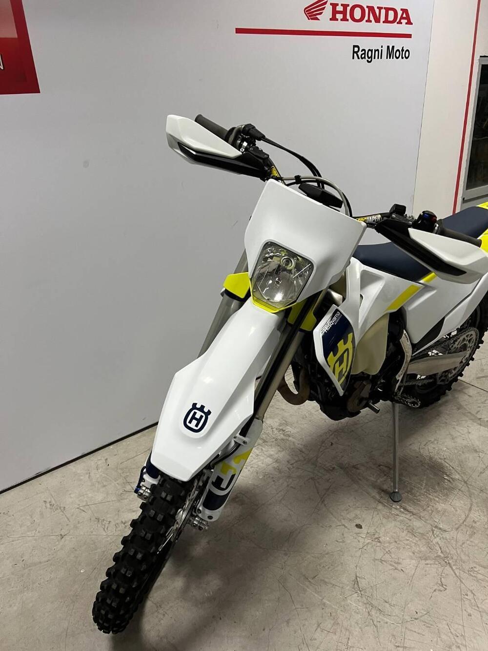 Husqvarna FE 250 (2023) (3)
