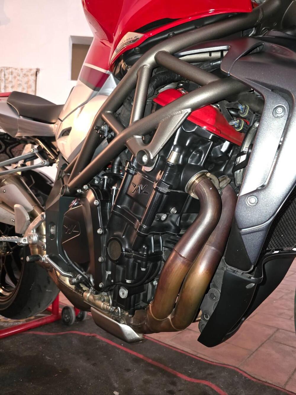 MV Agusta Brutale 1090 RR (2009 - 15) (6)