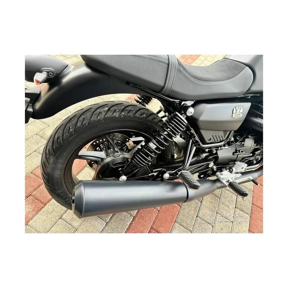 Moto Guzzi V7 850 Stone Special Abs (2021) (5)