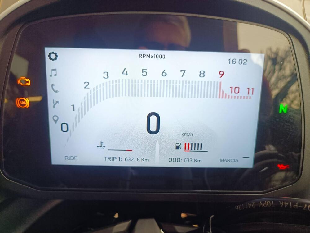 Moto Morini X-Cape 700 Gold Edition (2025 - 26) (9)