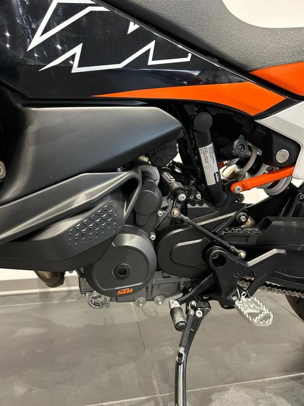 KTM 890 SMT (2023 - 25) (8)