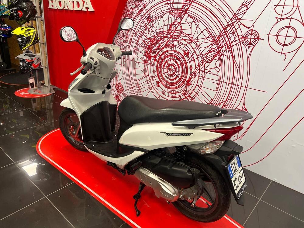 Honda Vision 110 (2011 - 16) (3)