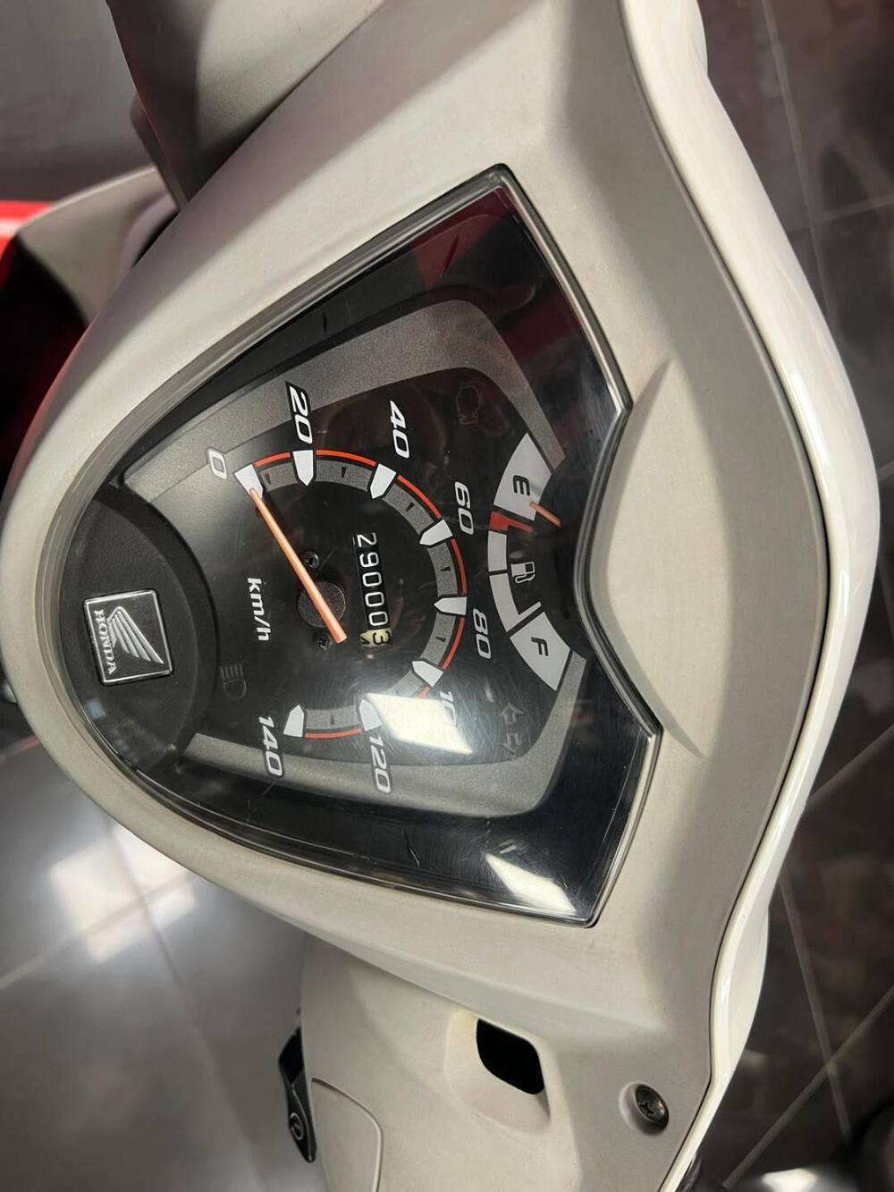 Honda Vision 110 (2011 - 16) (6)