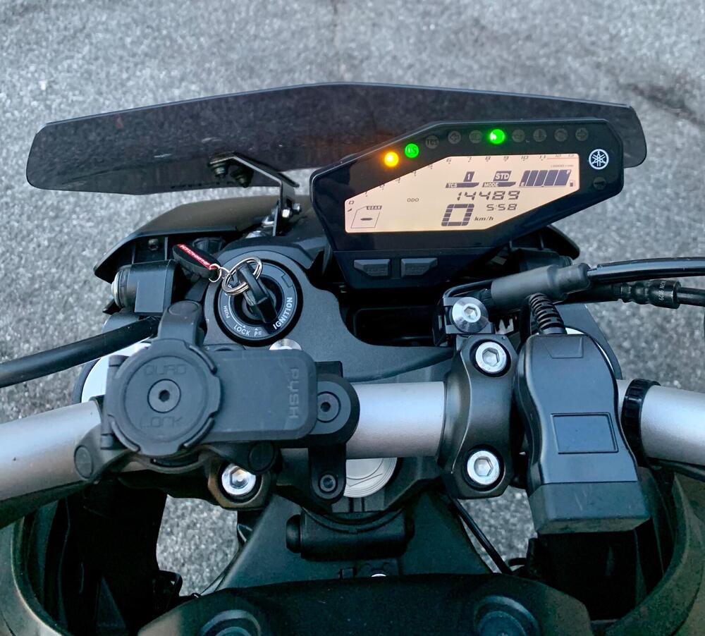 Yamaha MT-09 (2017 - 20) (9)