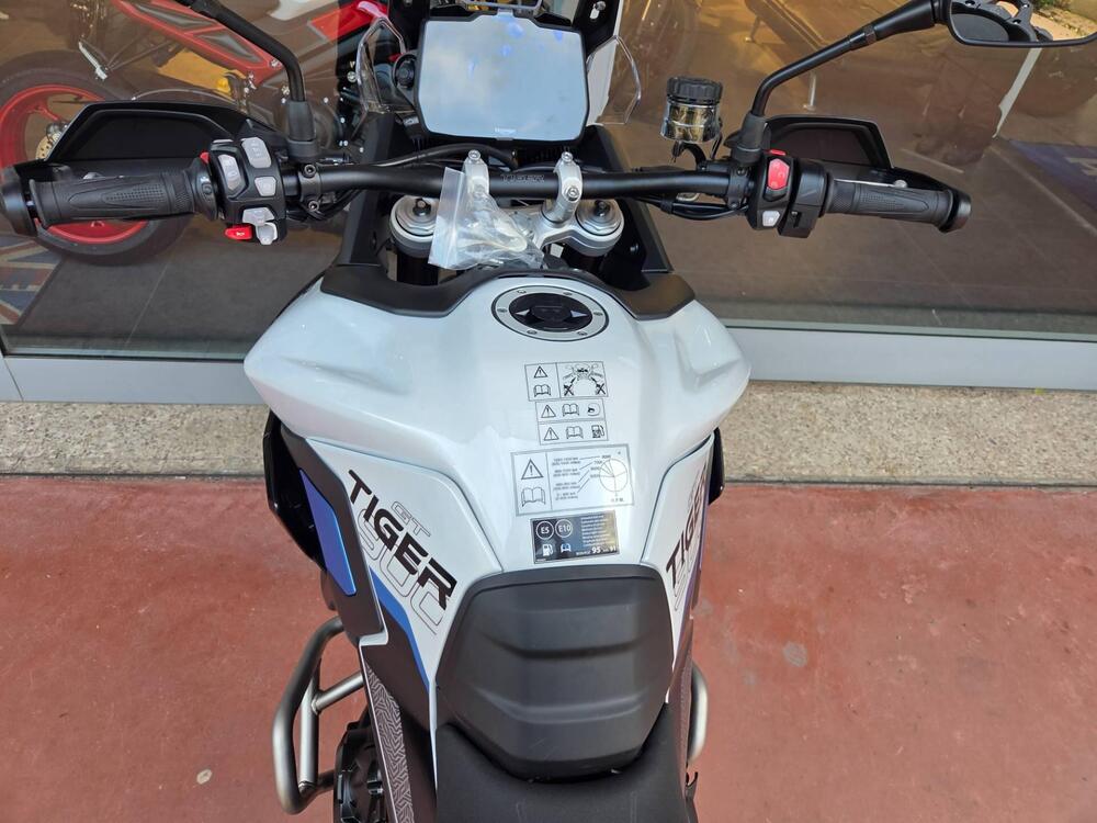 Triumph Tiger 900 Alpine Special Edition (2026) (10)