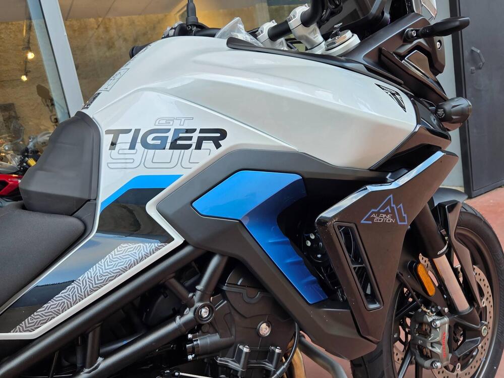Triumph Tiger 900 Alpine Special Edition (2026) (14)