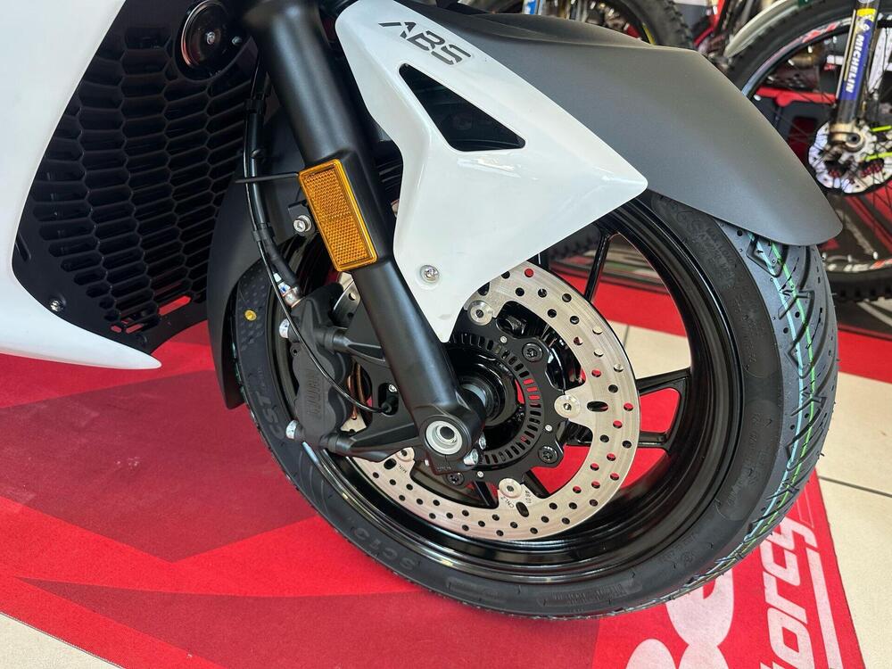 Zontes ZT368-E (2025 - 26) (11)